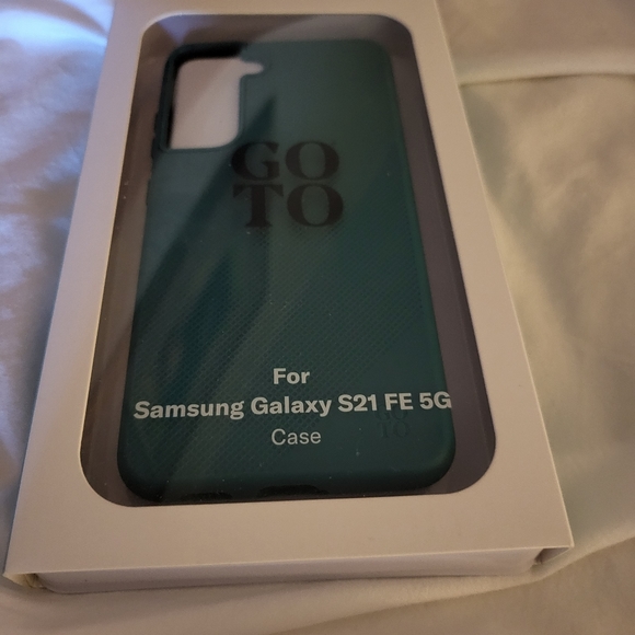 BRAND NEW IN BOXSamsung - Galaxy S21 FE 5G 128GB - White (T-Mobile).all-day - Picture 3 of 3